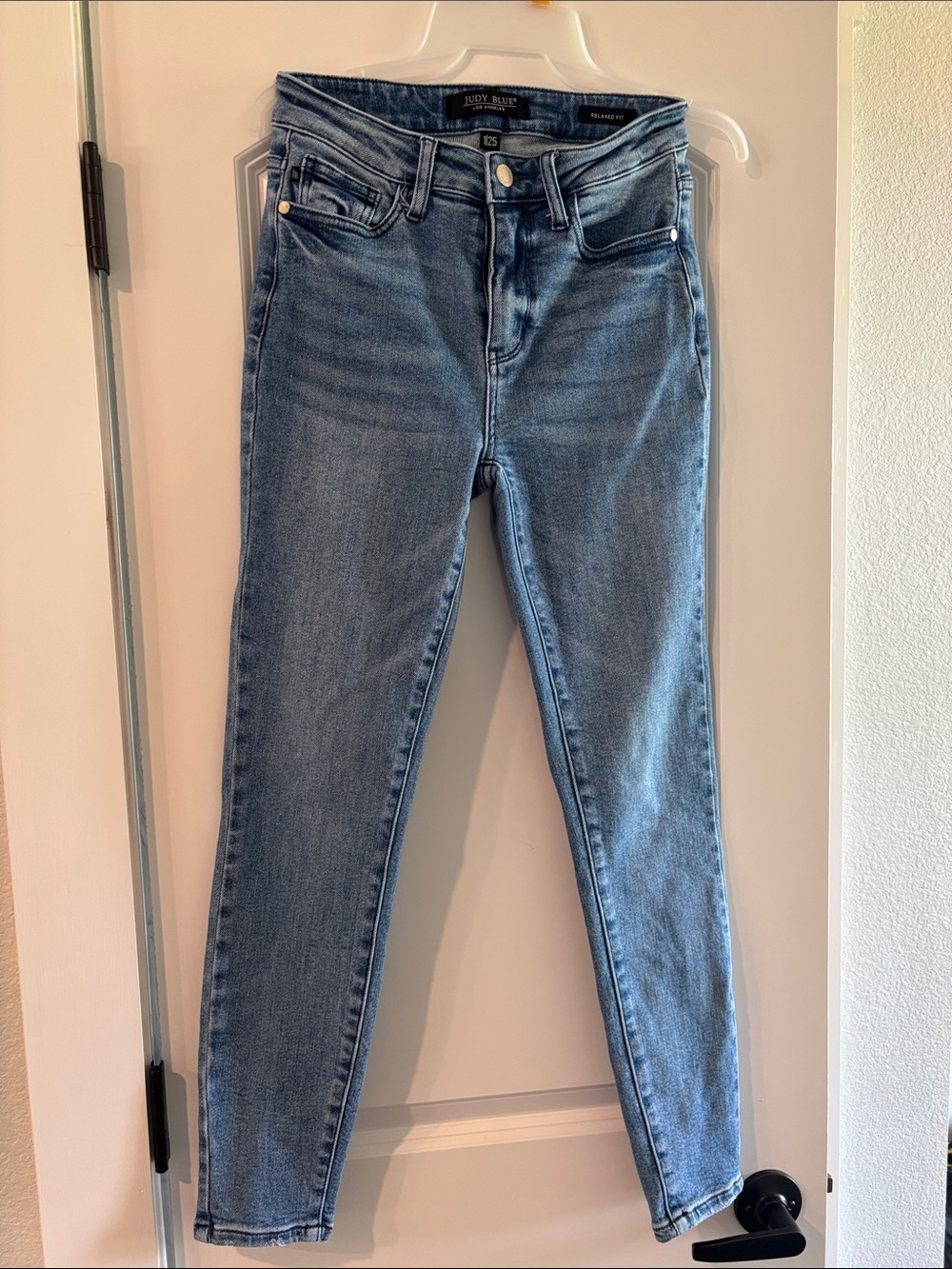 Judy Blue Mid-Rise Light Wash Skinny Jeans